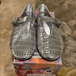 Jeffrey Campbell BWB size 8 Silver Metallic Buckle Shoes